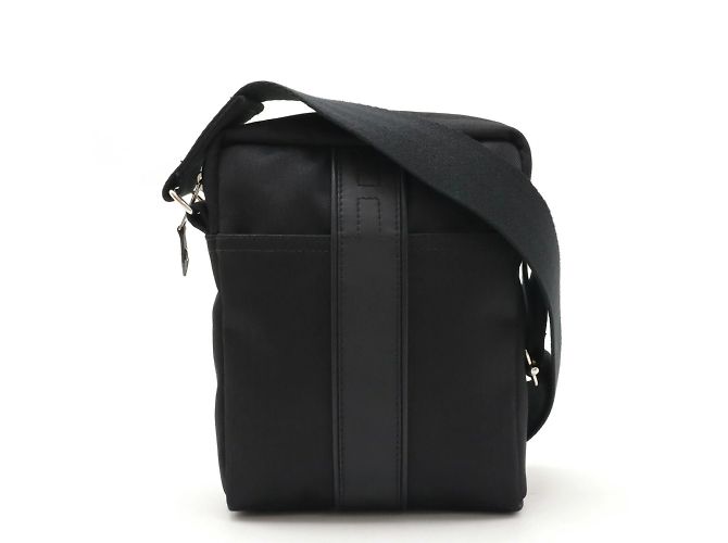 Bolsa de Ombro PM Acapulco da Hermès Preto