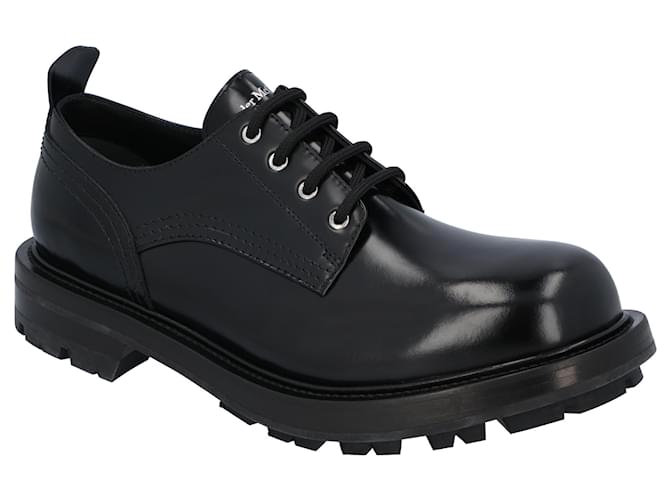 Alexander McQueen Schnurschuhe mit Rillensohle Schwarz Leder Kalbahnliches Kalb ref.1595042 Joli Closet