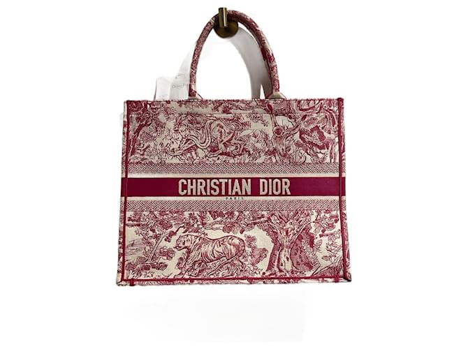 【乙女心惹かれるピンク】Dior★Book Tote Medium★トートバッグ Dior Tote Bag: Elegant Pink Design