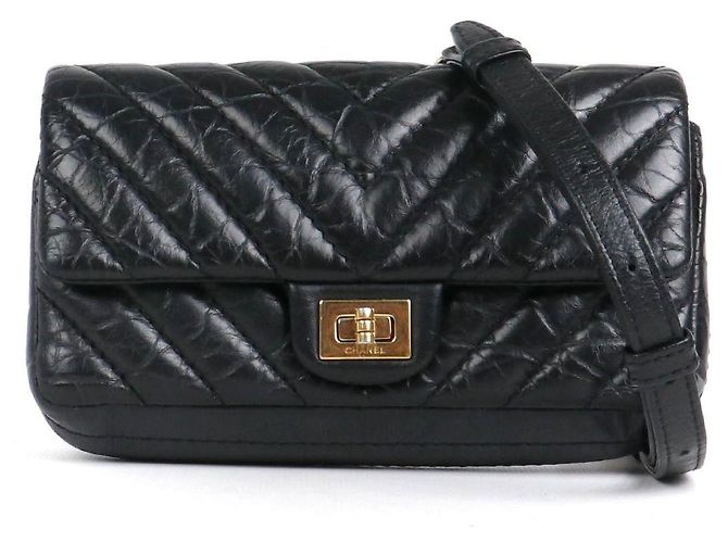 CHANEL - Bolsa de cinto Chanel 2.55 em couro preto
