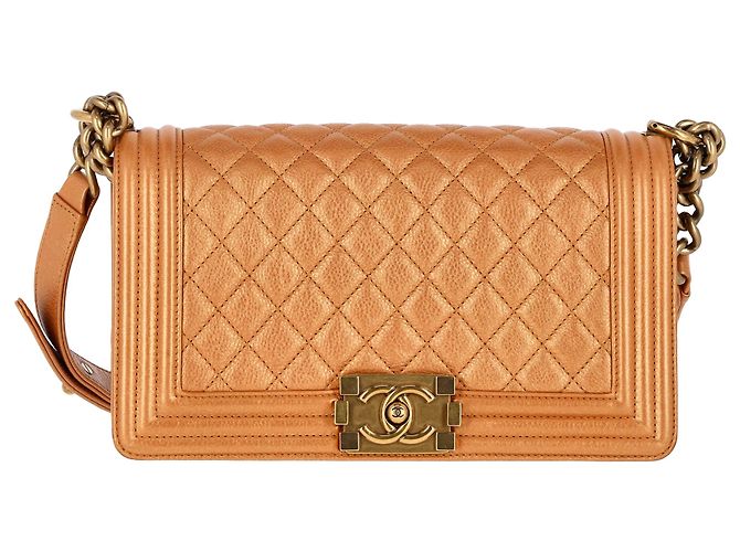 Bolsa Boy Flap Medium Matelassê Chanel em Couro de Cordeiro Marrom Vermelho