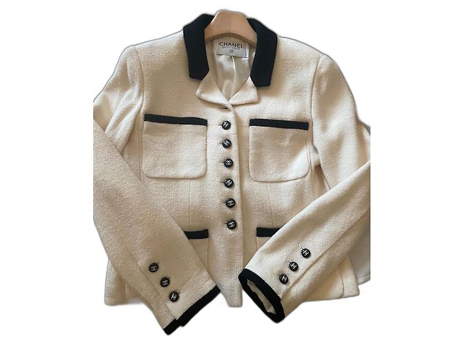 Cambon CHANEL VINTAGE CC LOGO BUTTON BLAZER JACKET FR40 White