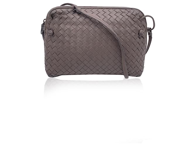 【BOTTEGA VENETA】Intrecciato Nodini Crossbody Bag LightGrey BOTTEGA VENETA Nappa Intrecciato Nodini Crossbody Messenger
