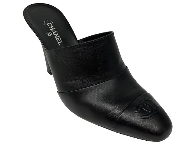 Chanel Black 2017 CC Logo Embossed Cap Toe Lambskin Leather Mules
