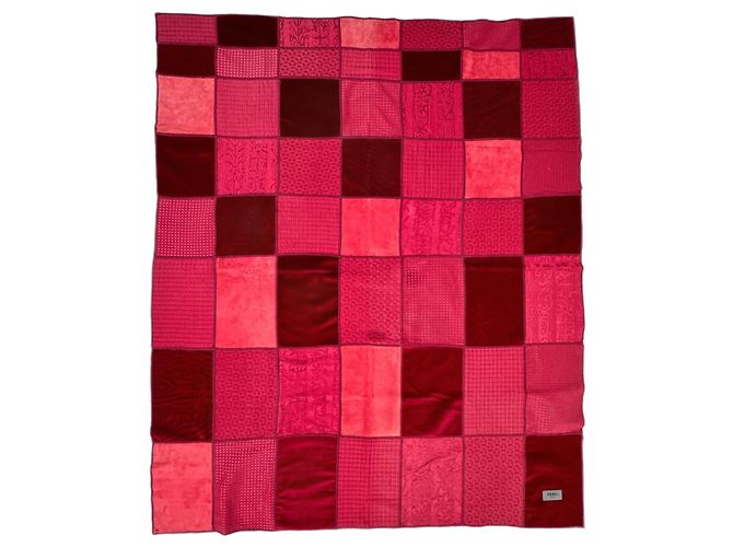 Coperta patchwork Fendi rosso scamosciata in seta e lana Bordò 