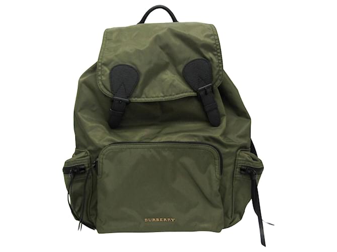 Burberry Khaki Synthetic  ref.1608433