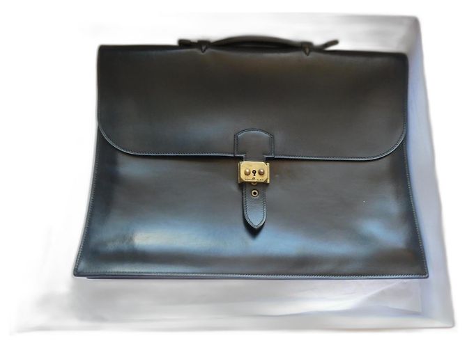 saco de despacho vintage Hermès em caixa preta com sua caixa Preto