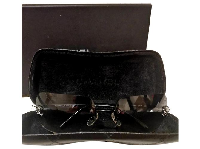 Occhiali da sole Chanel con Strass Neri Nero Argento Grigio antracite