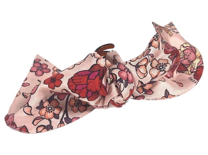 Fermaglio in seta rosa FENDI