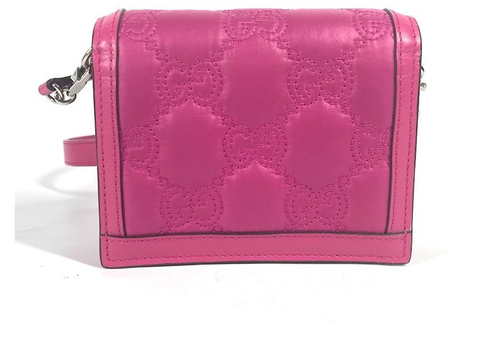 Bolsa de ombro Gucci GG Matelassé em couro acolchoado Rosa