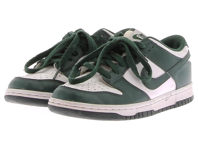 Baskets Nike T.EU 38 Cuir Vert