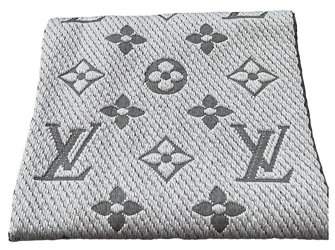 Louis Vuitton Logomania Wollschal Grau