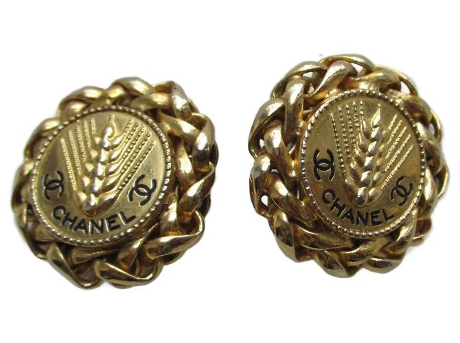 Chanel Clips haute couture, plaqué or. Doré