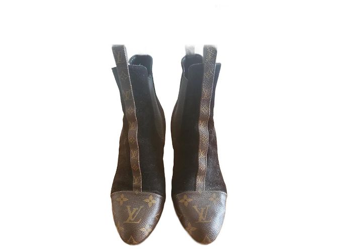 Botas Louis Vuitton de renda e pele de cervo pretas Preto