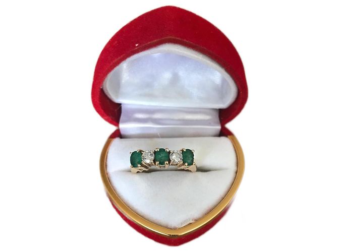 Autre Marque Anello in oro giallo 14 carati con smeraldi e diamanti D'oro