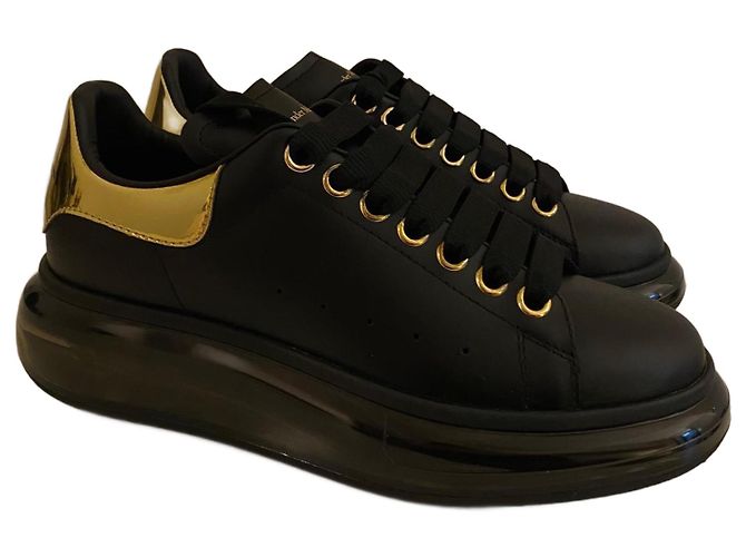 Alexander McQueen Oversized Sneaker Leder Schwarz Gold 38 Golden