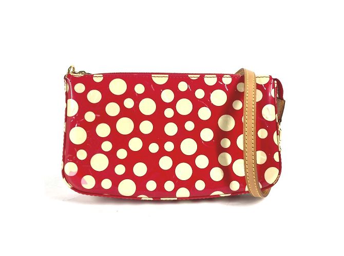 Pochette Dot Infinity Vernis Yayoi Kusama de Louis Vuitton Blanco Roja