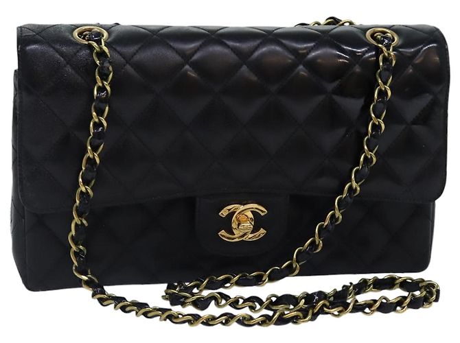 CHANEL Bolsa de Ombro Matelassé em Couro Preto com Corrente Dourada CC Auth 88183 Dourado