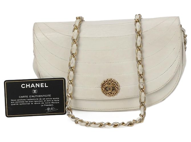 Chanel Half Moon Chain Schultertasche Weiß