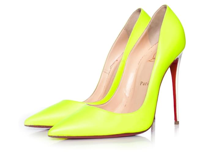 Christian Louboutin Neon yellow pump Leather ref.1641707 Joli Closet