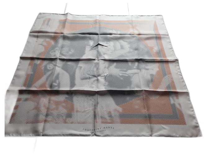 Hermès square with box Brown Silk  ref.1642560