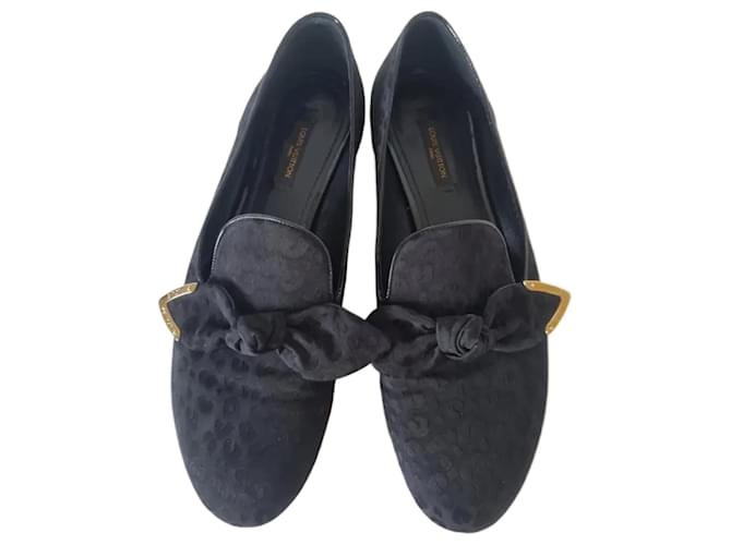 LOUIS VUITTON Black canvas loafers in good condition size 38 IT Cloth  ref.1642563