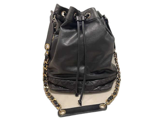 Seau Chanel sans nom Noir