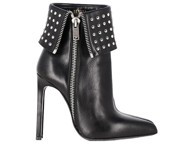 Botas de cano dobrado com studs Saint Laurent Paris em couro preto