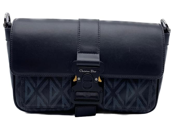 Christian Dior Dior Homme bags T. Leather Black ref.1661609