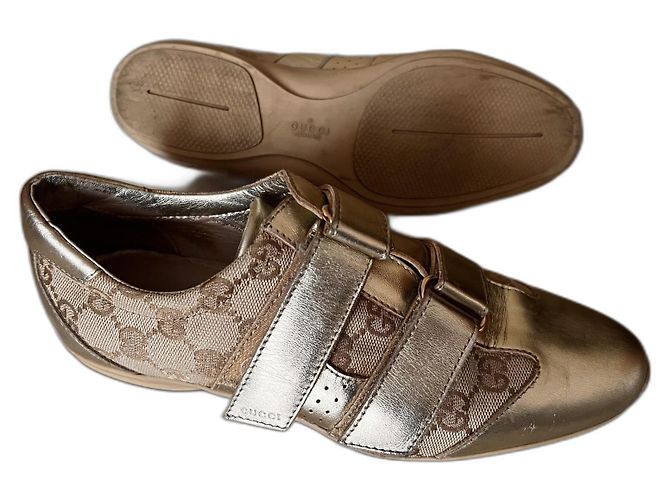 Baskets Gucci en cuir doré