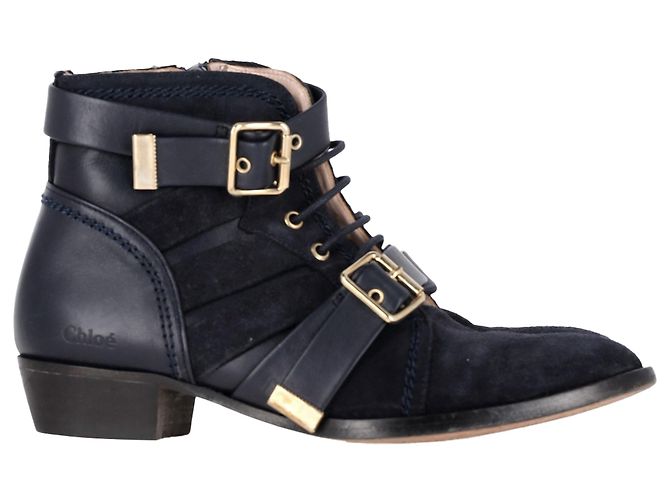 Botas de tornozelo Chloé com fivela e detalhes de cadarço em camurça preta Preto