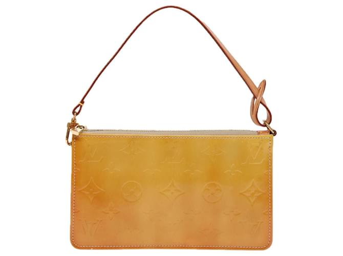 Louis Vuitton Lexington Beige Patent leather  ref.1662630