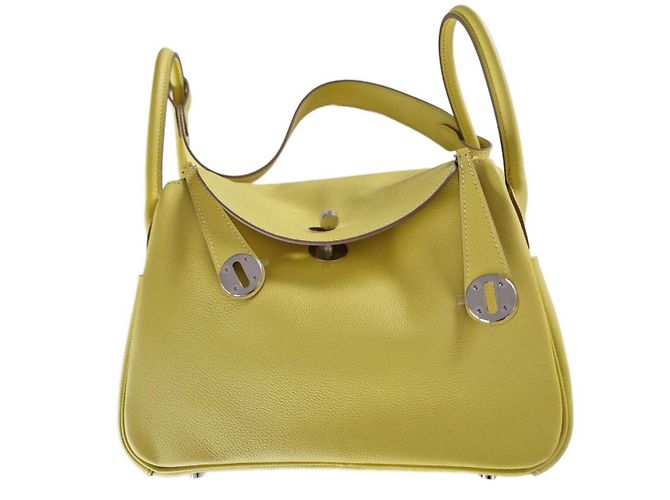 Bolsa Hermès Lindy 26 em couro amarelo lime