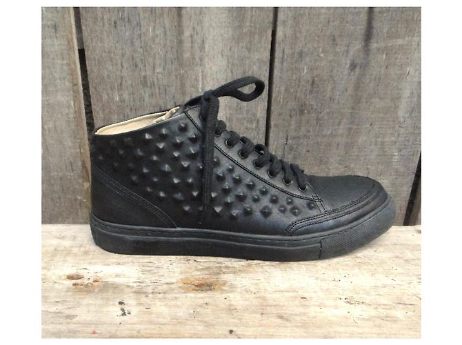 Baskets Free Lance Kaley Relief en cuir noir