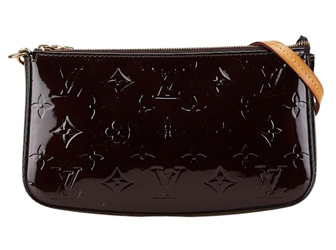 Louis Vuitton Pochette Accessoire Brown Patent leather  ref.1680439