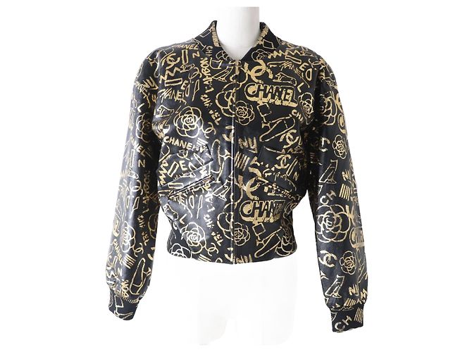 Giacca in pelle Chanel COCO Mark Camelia nera