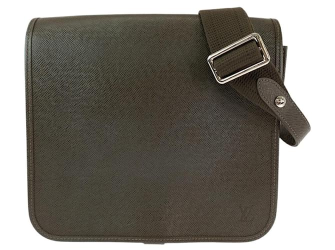 Louis Vuitton Taiga Andre Messenger Bag M32488 Brown Cloth  ref.1703457