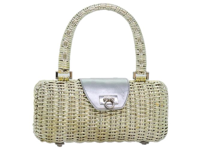 Borsa a mano Gancini in vimini argento oro Salvatore Ferragamo Auth 89809A D'oro