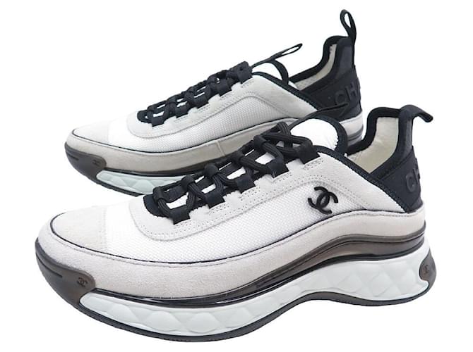 NUEVE ZAPATOS CHANEL ZAPATILLAS BAJAS LOGO CC 38 ZAPATOS Blanco - Main Image