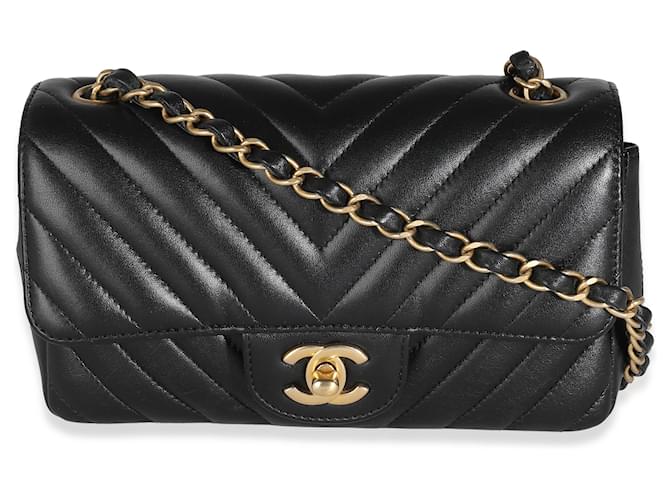 Chanel black chevron bag deals