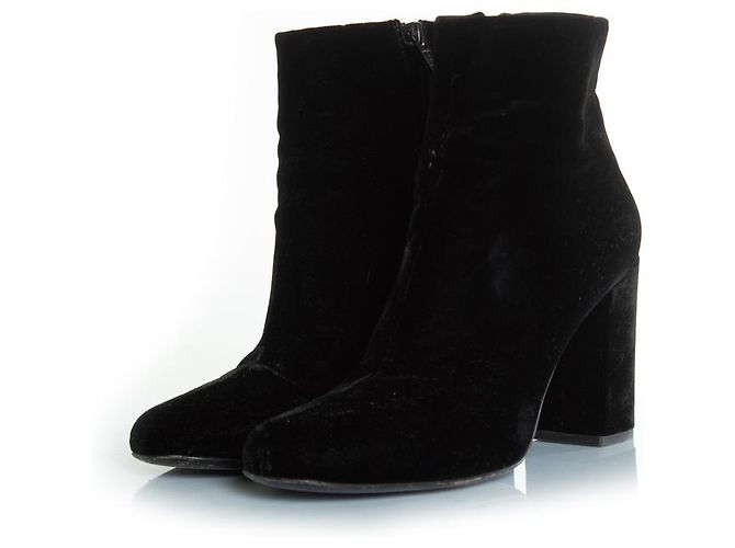 Schwarze Samt-Ankle Boots von Saint Laurent
