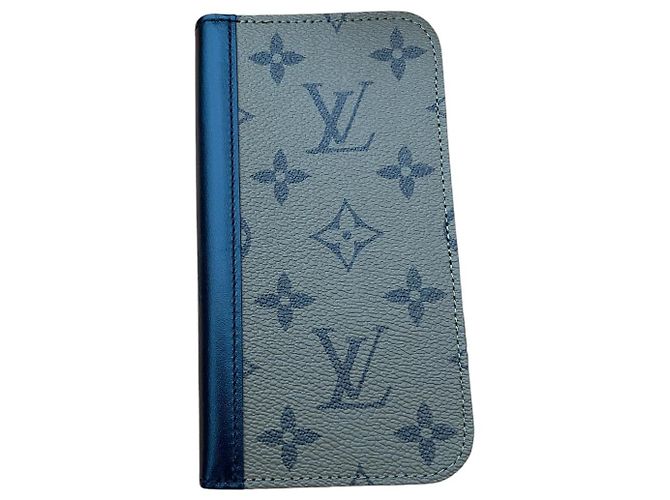 Capa Louis Vuitton iPhone marrom de tecido