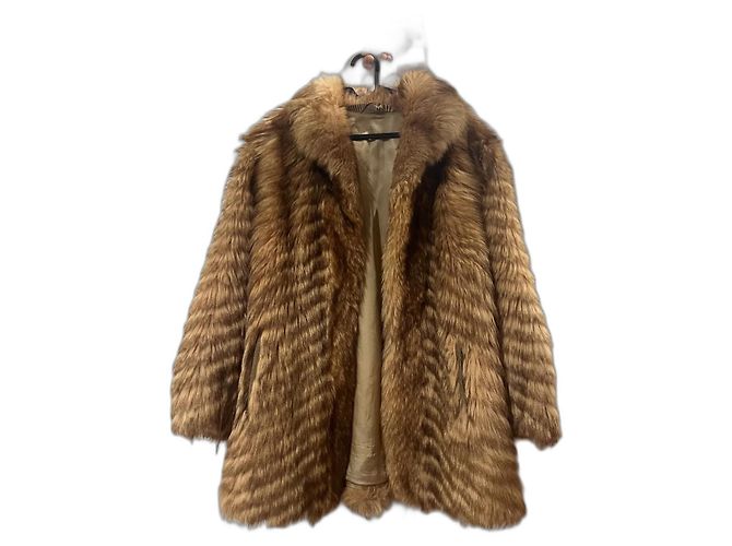 Autre Marque Fuchsfellmantel braun