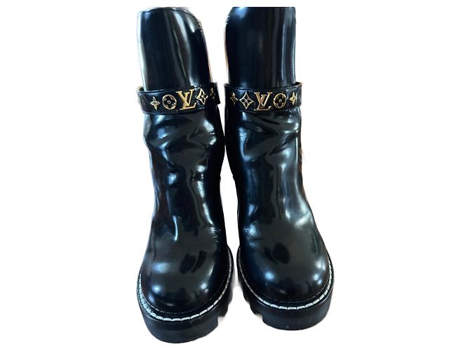 Botines Louis Vuitton Star Trail Limited de charol negro