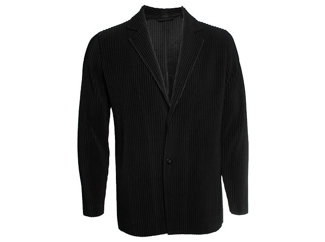 Issey Miyake pleated blazer in black