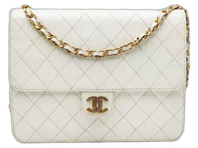 Timeless Chanel Clássico Atemporal com Flap Único Matelassê Branco