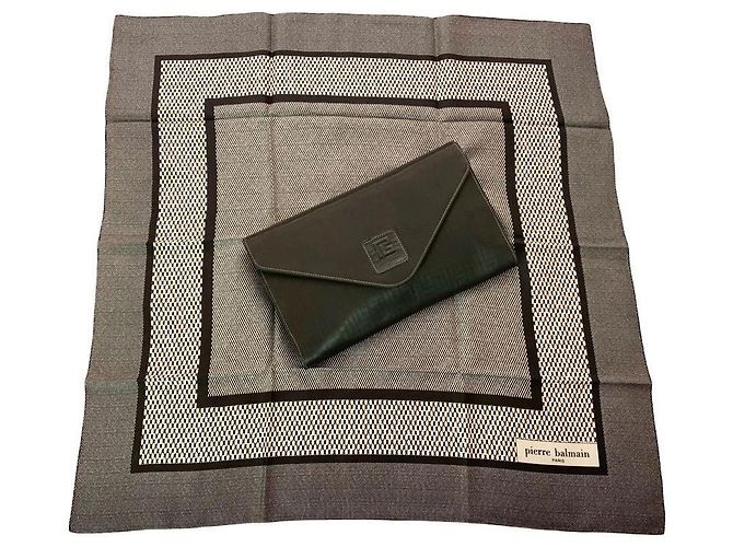Clutch unisex y bufanda Pierre Balmain Negro