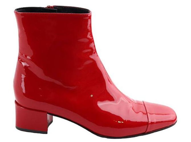 Carel Botas de cuero charol