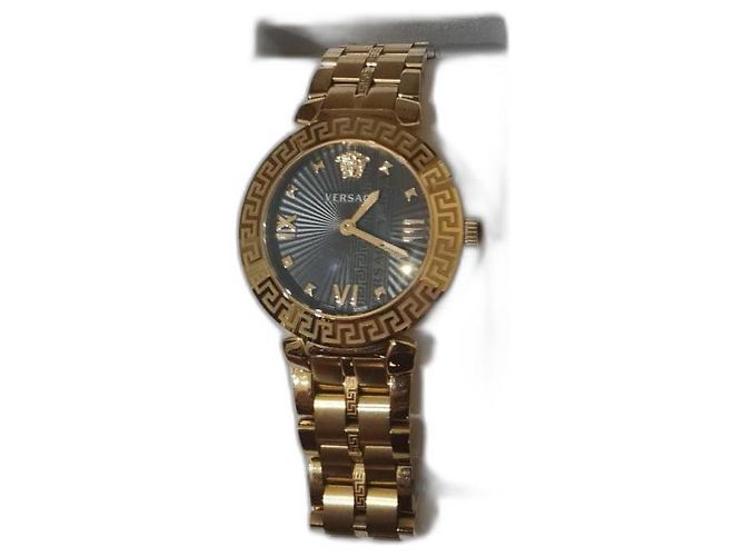 Relógio Versace em aço dourado