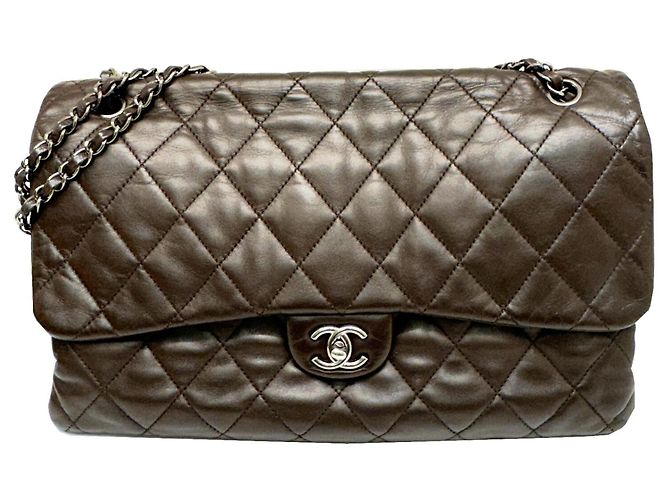 Bolsa de ombro Chanel Coco Mark Matelassé com corrente Marrom